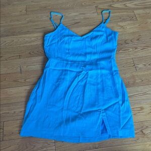 Superdown light blue mini dress with open back & adjustable straps. Size S